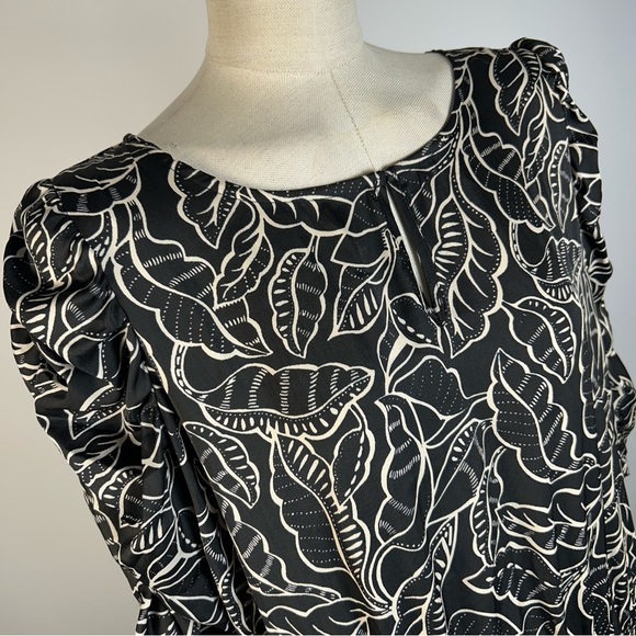 ❤️ Tamara H Chic Black and White Leaf Pattern Blouse M - Picture 4 of 10